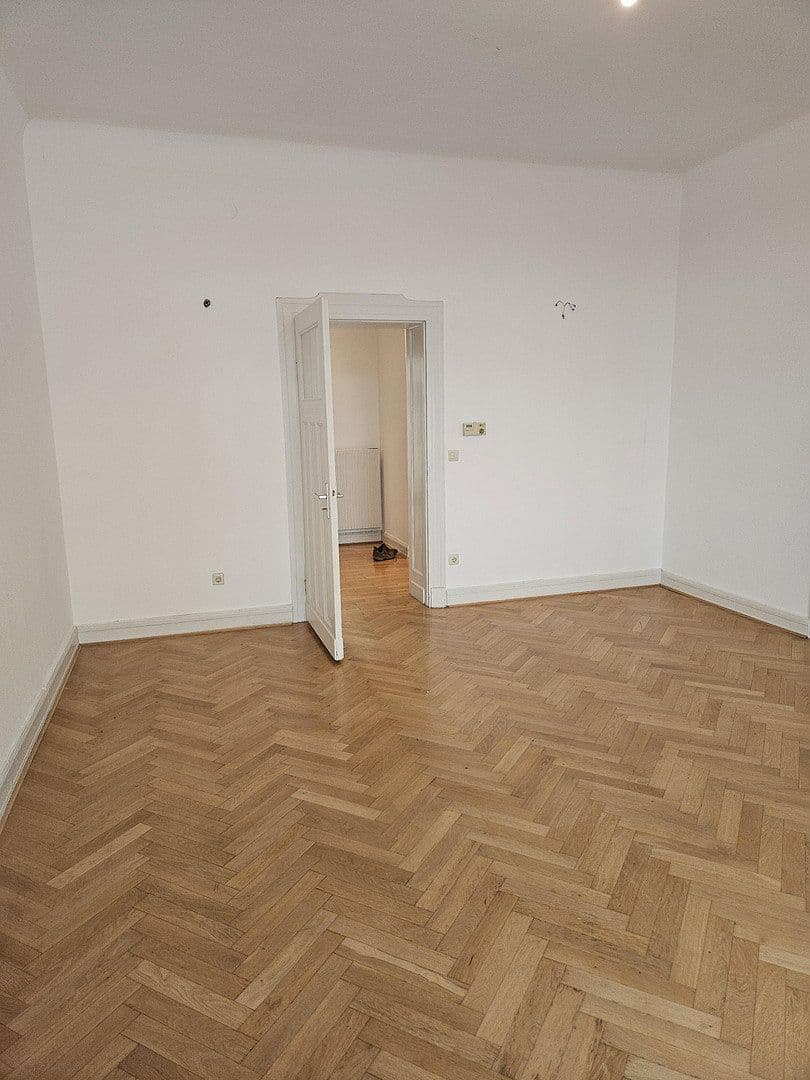 Prenájom bytu 4-izbový 150 m², Hauptstraße 67, Leverkusen Wiesdorf, Severné Porýnie - Westfálsko Prenájom bytu 4-izbový 150 m², Hauptstraße 67, Leverkusen Wiesdorf, Severné Porýnie - Westfálsko