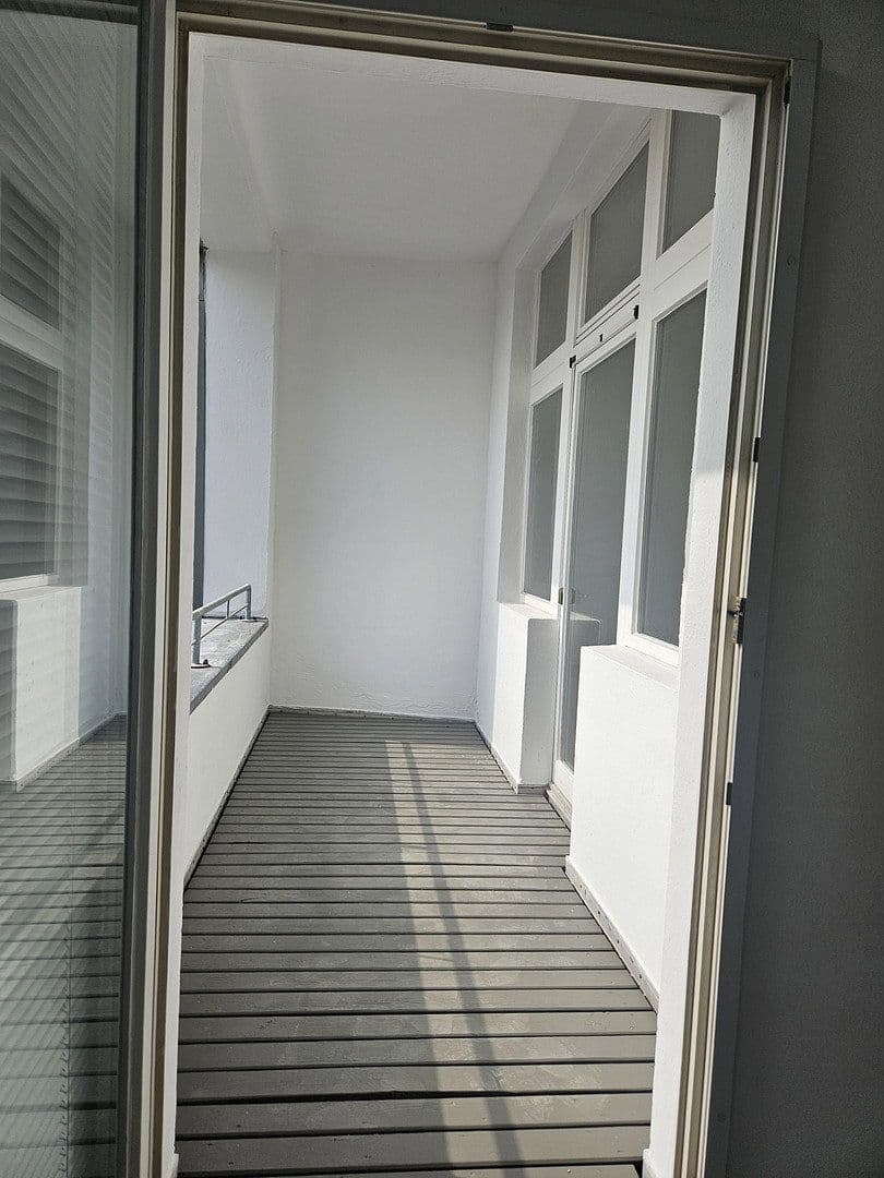 Prenájom bytu 4-izbový 150 m², Hauptstraße 67, Leverkusen Wiesdorf, Severné Porýnie - Westfálsko Prenájom bytu 4-izbový 150 m², Hauptstraße 67, Leverkusen Wiesdorf, Severné Porýnie - Westfálsko