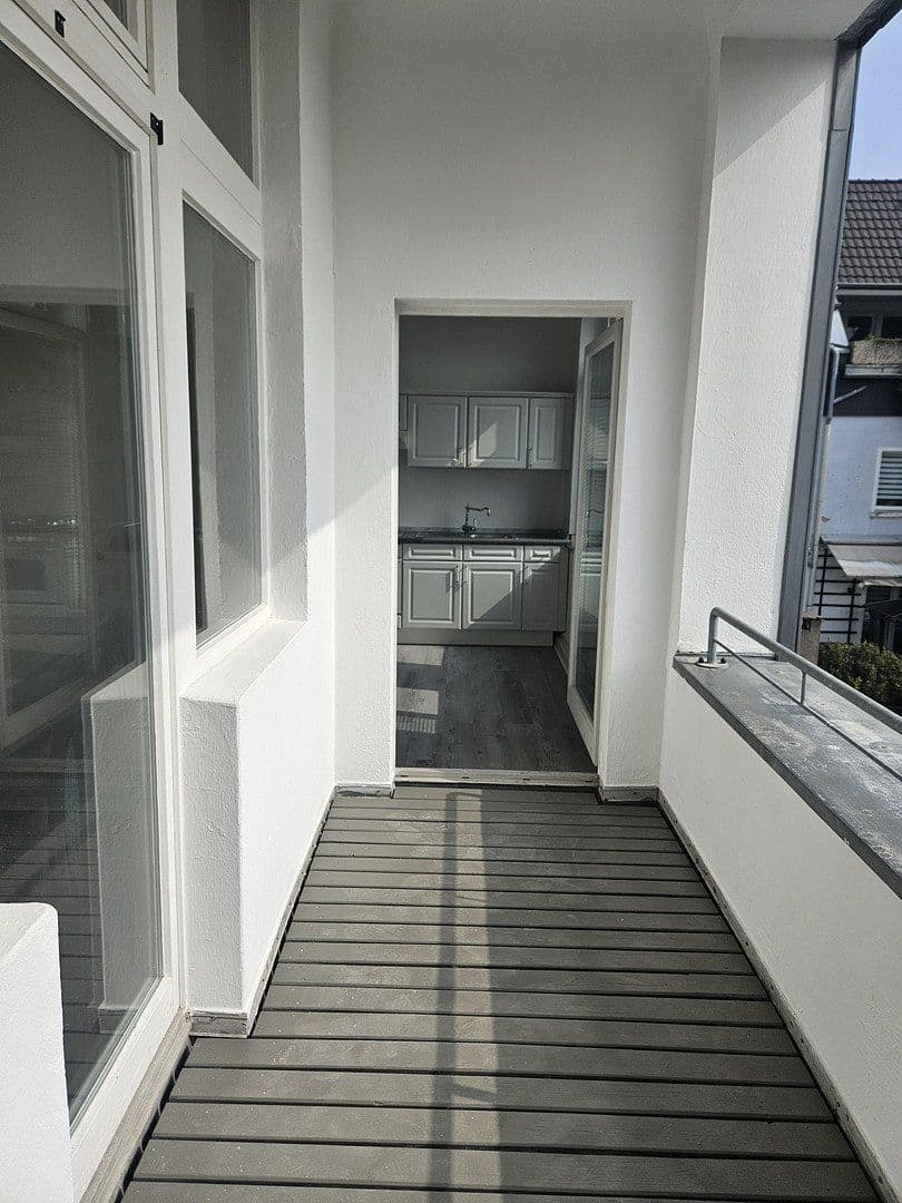 Prenájom bytu 4-izbový 150 m², Hauptstraße 67, Leverkusen Wiesdorf, Severné Porýnie - Westfálsko Prenájom bytu 4-izbový 150 m², Hauptstraße 67, Leverkusen Wiesdorf, Severné Porýnie - Westfálsko