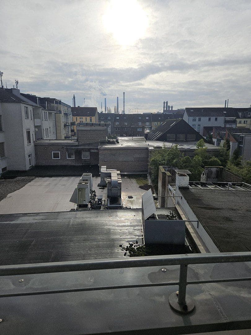 Prenájom bytu 4-izbový 150 m², Hauptstraße 67, Leverkusen Wiesdorf, Severné Porýnie - Westfálsko Prenájom bytu 4-izbový 150 m², Hauptstraße 67, Leverkusen Wiesdorf, Severné Porýnie - Westfálsko