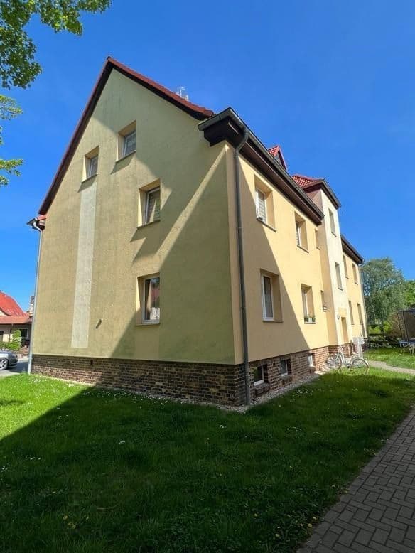 Prenájom bytu 4-izbový 76 m², Ernst-Thälmann-Straße 50, Sandersdorf-Brehna, Sasko-Anhaltsko Prenájom bytu 4-izbový 76 m², Ernst-Thälmann-Straße 50, Sandersdorf-Brehna, Sasko-Anhaltsko