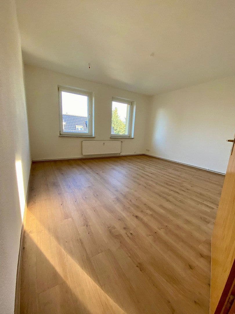 Prenájom bytu 4-izbový 76 m², Ernst-Thälmann-Straße 50, Sandersdorf-Brehna, Sasko-Anhaltsko Prenájom bytu 4-izbový 76 m², Ernst-Thälmann-Straße 50, Sandersdorf-Brehna, Sasko-Anhaltsko