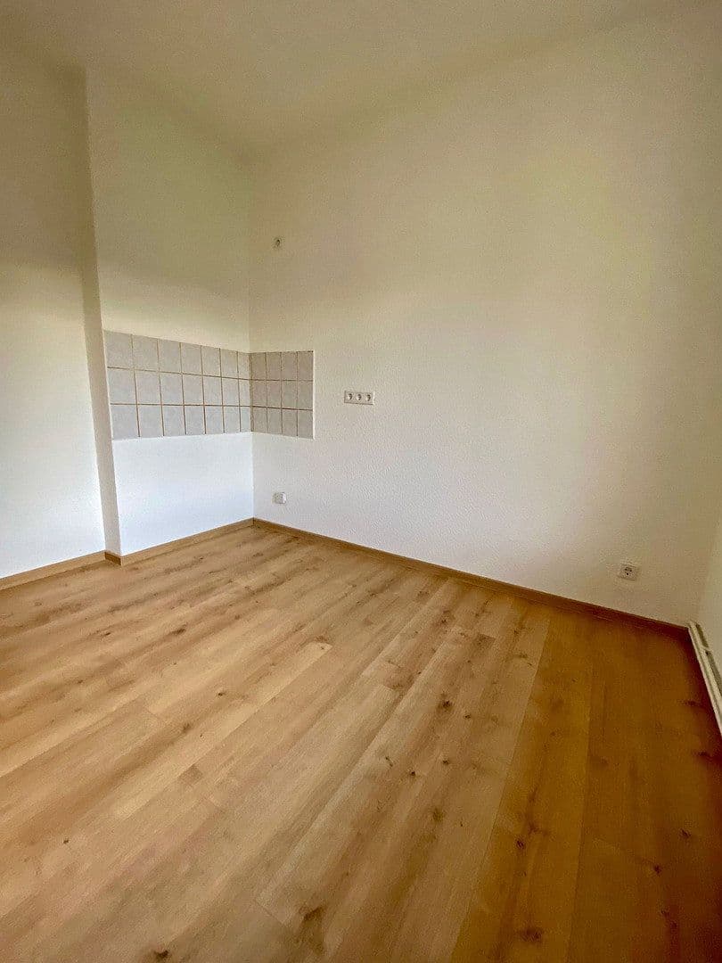 Prenájom bytu 4-izbový 76 m², Ernst-Thälmann-Straße 50, Sandersdorf-Brehna, Sasko-Anhaltsko Prenájom bytu 4-izbový 76 m², Ernst-Thälmann-Straße 50, Sandersdorf-Brehna, Sasko-Anhaltsko