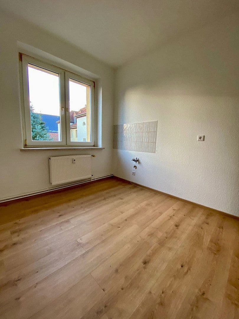 Prenájom bytu 4-izbový 76 m², Ernst-Thälmann-Straße 50, Sandersdorf-Brehna, Sasko-Anhaltsko Prenájom bytu 4-izbový 76 m², Ernst-Thälmann-Straße 50, Sandersdorf-Brehna, Sasko-Anhaltsko