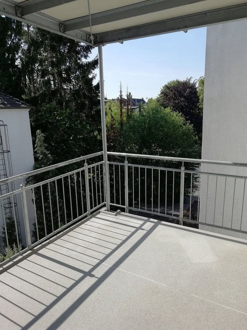 Predaj domu 554 m², pozemek 770 m², Uerdinger Str. 234, Krefeld, Severné Porýnie - Westfálsko Predaj domu 554 m², pozemek 770 m², Uerdinger Str. 234, Krefeld, Severné Porýnie - Westfálsko