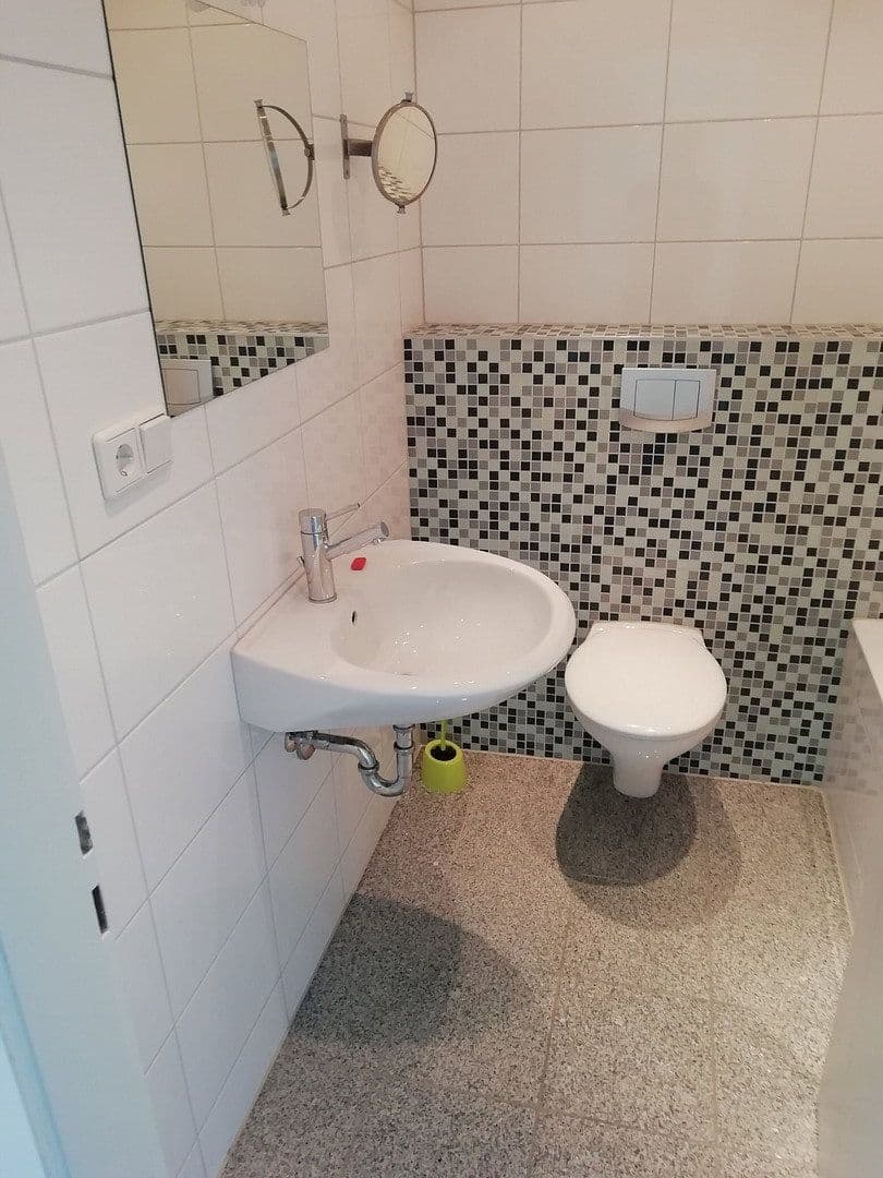 Predaj domu 554 m², pozemek 770 m², Uerdinger Str. 234, Krefeld, Severné Porýnie - Westfálsko Predaj domu 554 m², pozemek 770 m², Uerdinger Str. 234, Krefeld, Severné Porýnie - Westfálsko