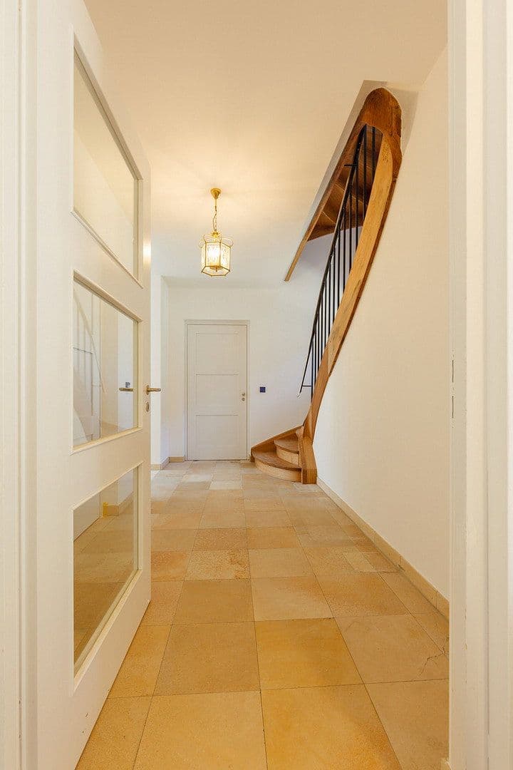 Prenájom bytu 2-izbový 95 m², Rosenstraße 5, Großhesselohe, Bavorsko Prenájom bytu 2-izbový 95 m², Rosenstraße 5, Großhesselohe, Bavorsko