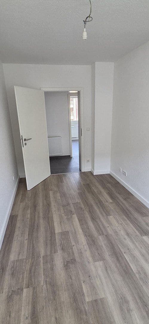 Prenájom bytu 3-izbový 78 m², Nordstr. 95, Krefeld, Severné Porýnie - Westfálsko Prenájom bytu 3-izbový 78 m², Nordstr. 95, Krefeld, Severné Porýnie - Westfálsko