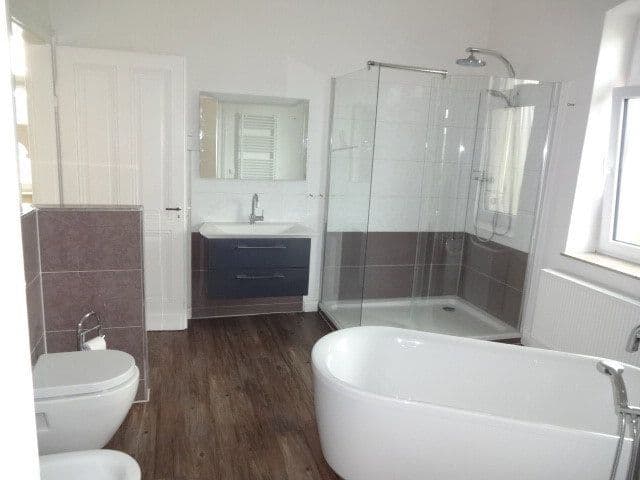 Prenájom domu 190 m², pozemek 320 m², Aktienstraße 14, Andernach, Porýnie-Falcko Prenájom domu 190 m², pozemek 320 m², Aktienstraße 14, Andernach, Porýnie-Falcko