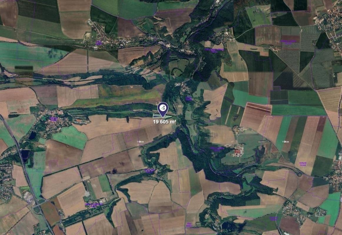 Predaj pozemku 19.605 m², Zákolany, Středočeský kraj Predaj pozemku 19.605 m², Zákolany, Středočeský kraj