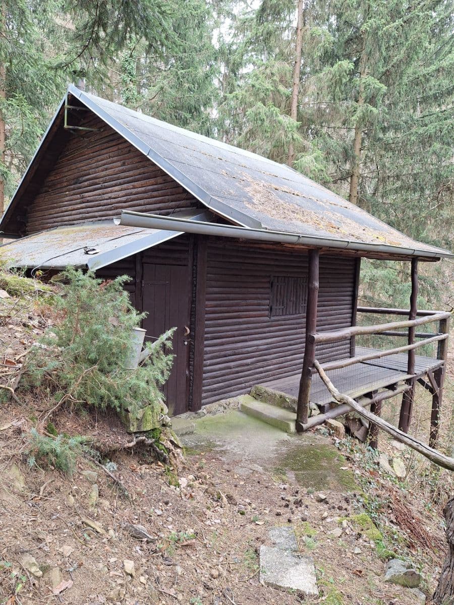 Predaj rekreačného objektu 30 m², pozemek 40 m², Kamenný Přívoz, Středočeský kraj Predaj rekreačného objektu 30 m², pozemek 40 m², Kamenný Přívoz, Středočeský kraj