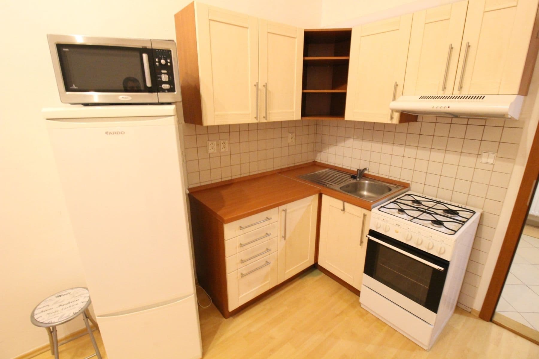 Prenájom bytu 1-izbový 46 m², Na výsledku I, Praha, Praha Prenájom bytu 1-izbový 46 m², Na výsledku I, Praha, Praha
