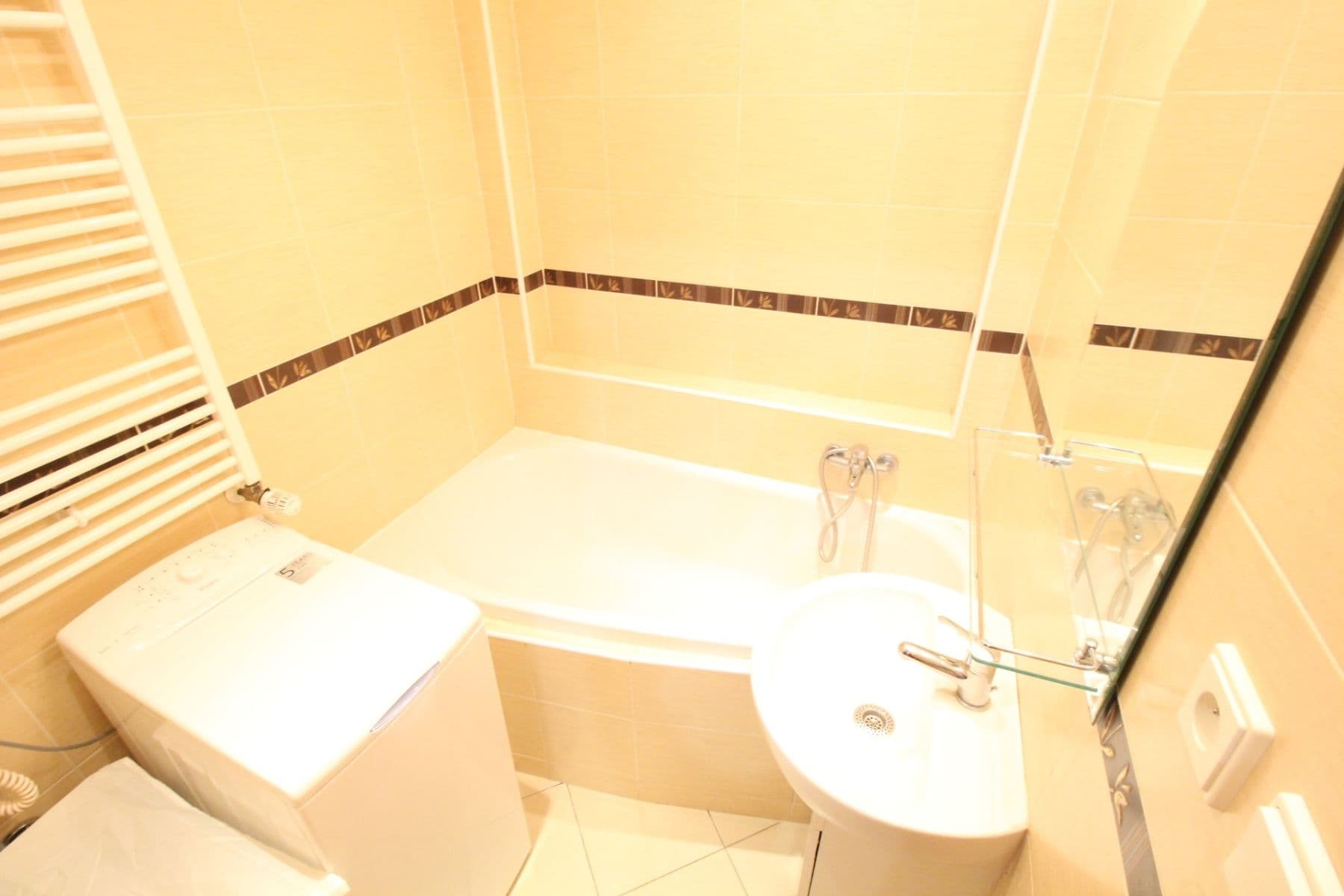 Prenájom bytu 1-izbový 46 m², Na výsledku I, Praha, Praha Prenájom bytu 1-izbový 46 m², Na výsledku I, Praha, Praha