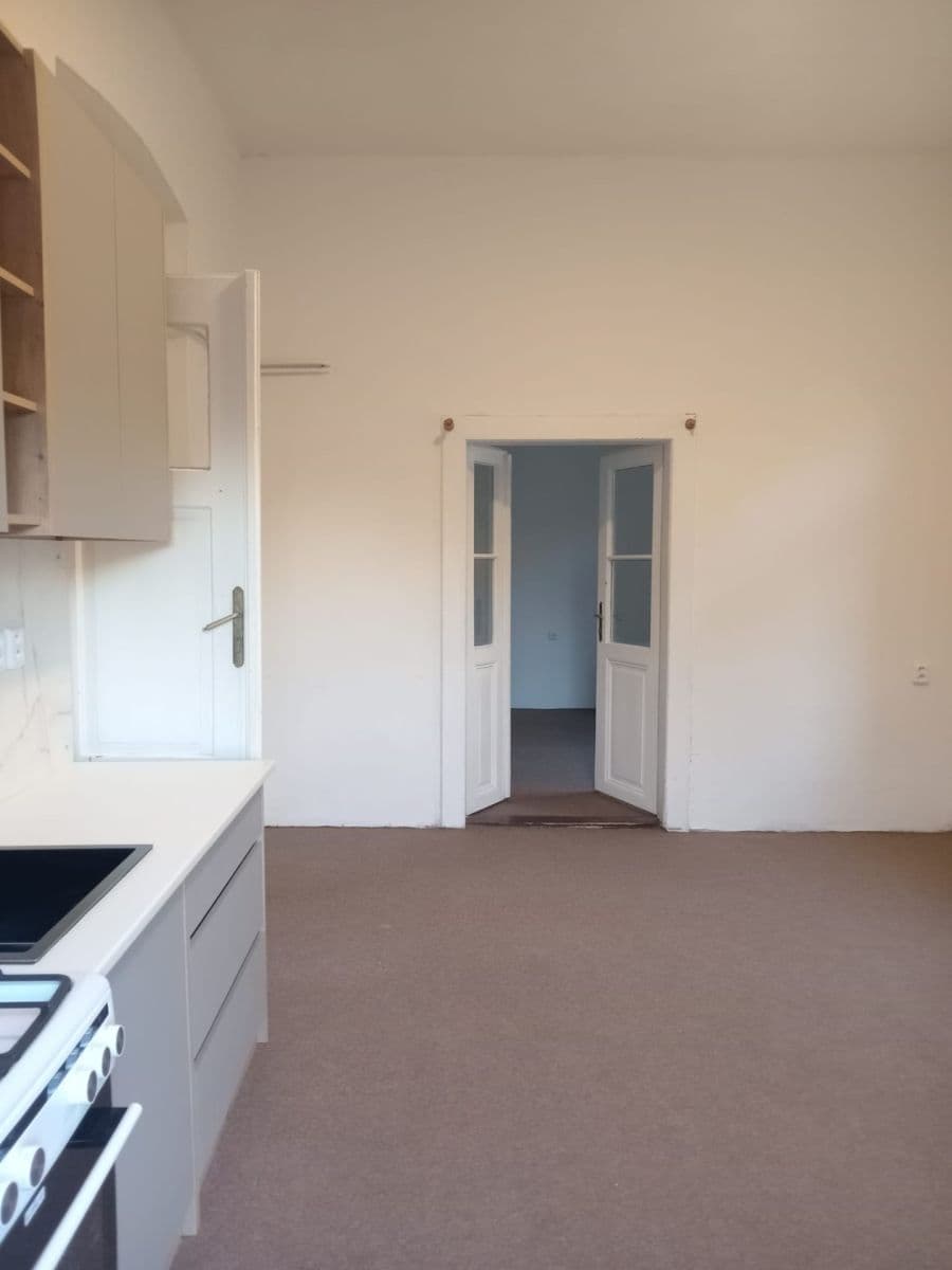 Prenájom bytu 2-izbový 68 m², Pražská, Liběchov, Středočeský kraj Prenájom bytu 2-izbový 68 m², Pražská, Liběchov, Středočeský kraj