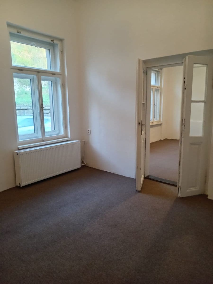 Prenájom bytu 2-izbový 68 m², Pražská, Liběchov, Středočeský kraj Prenájom bytu 2-izbový 68 m², Pražská, Liběchov, Středočeský kraj