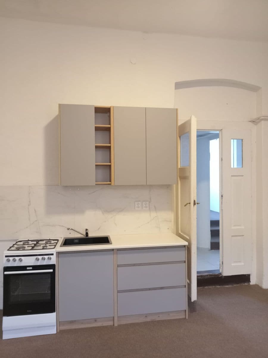 Prenájom bytu 2-izbový 68 m², Pražská, Liběchov, Středočeský kraj Prenájom bytu 2-izbový 68 m², Pražská, Liběchov, Středočeský kraj