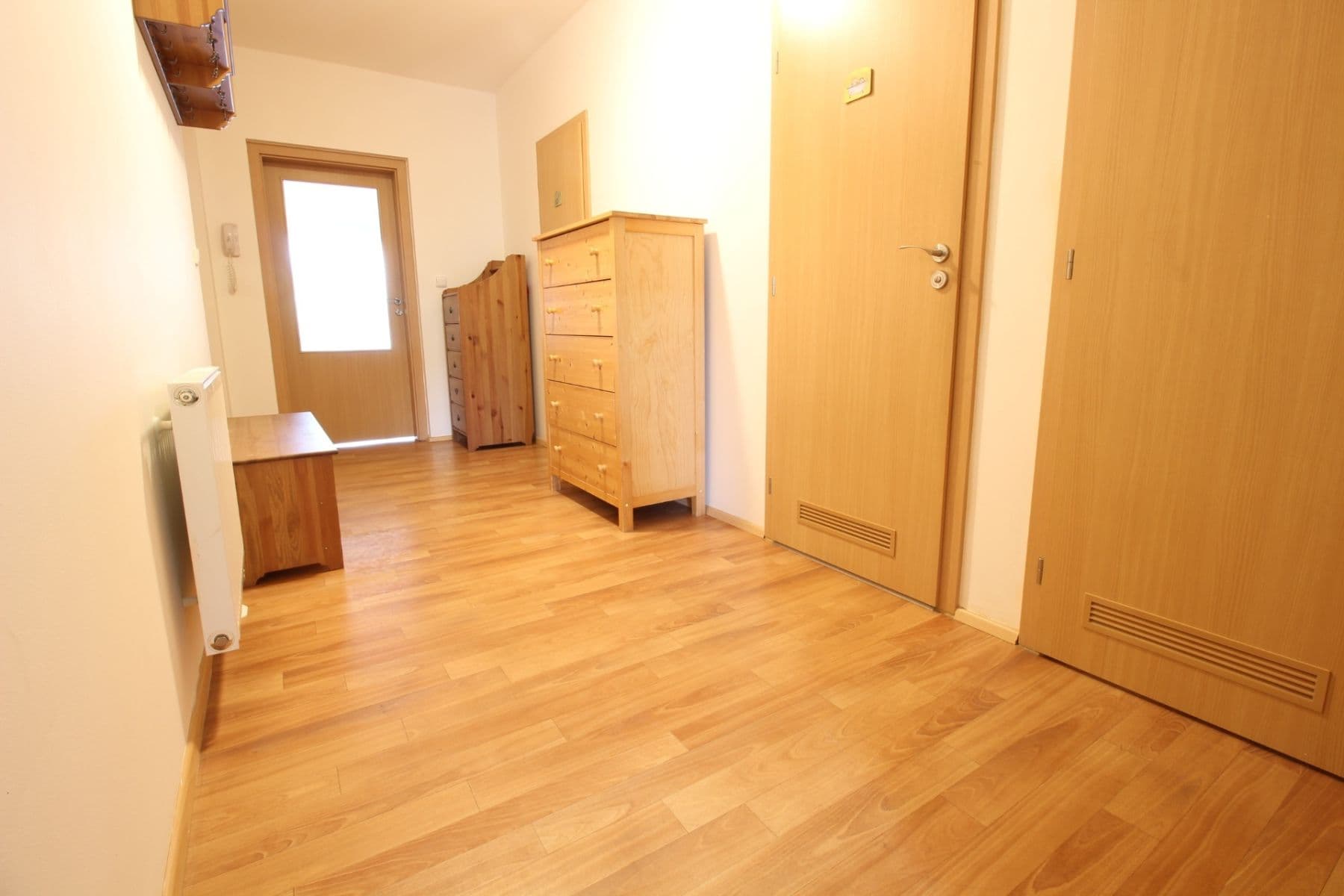Prenájom bytu 3-izbový 74 m², Pod Nouzovem, Praha, Praha Prenájom bytu 3-izbový 74 m², Pod Nouzovem, Praha, Praha
