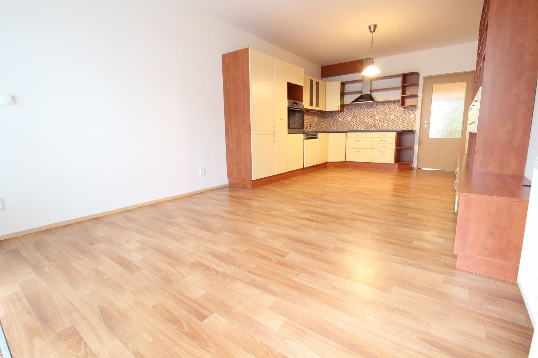 Prenájom bytu 3-izbový 74 m², Pod Nouzovem, Praha, Praha Prenájom bytu 3-izbový 74 m², Pod Nouzovem, Praha, Praha