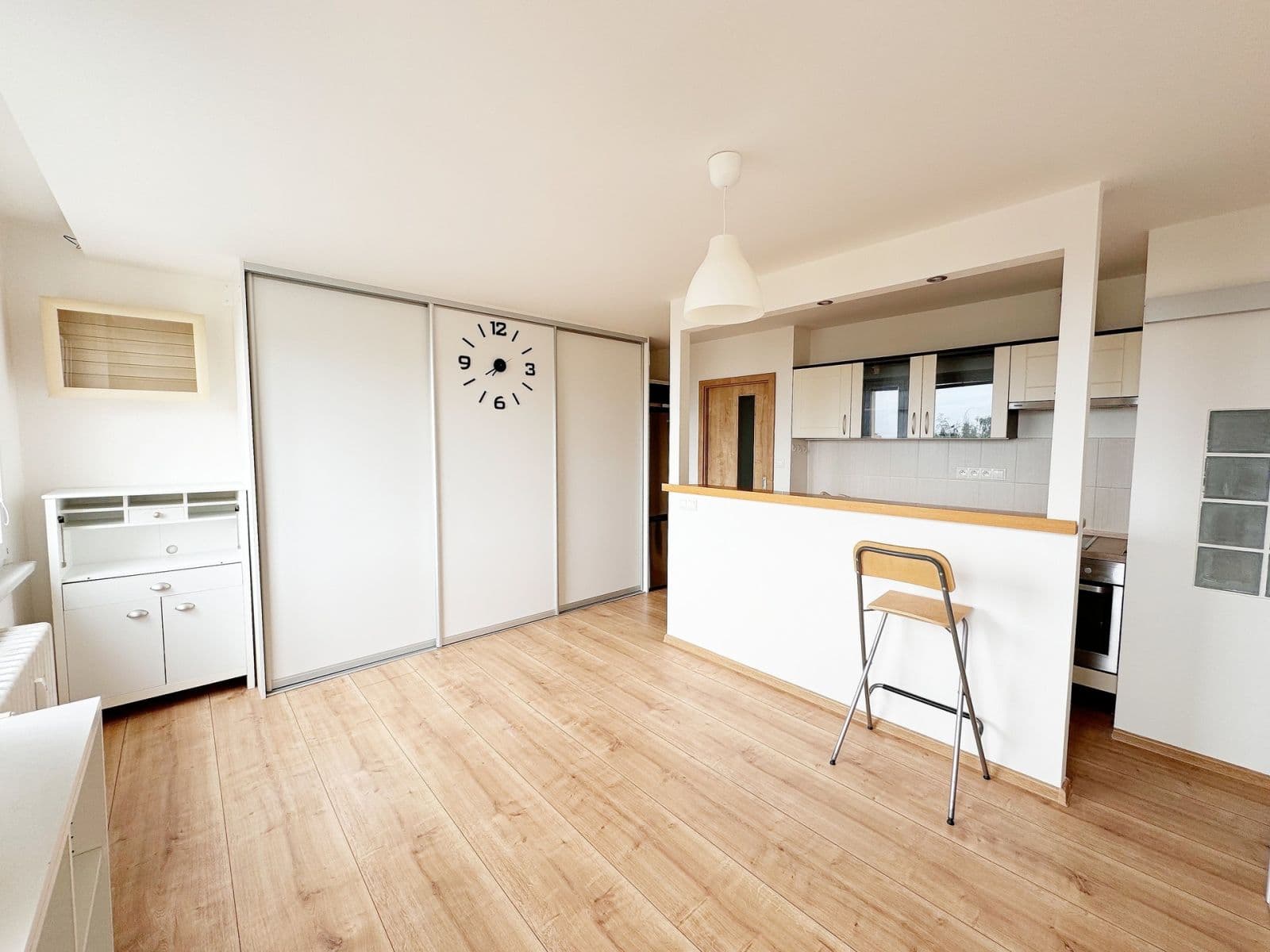 Prenájom bytu 1-izbový 32 m², Jelínkova, Praha, Praha Prenájom bytu 1-izbový 32 m², Jelínkova, Praha, Praha