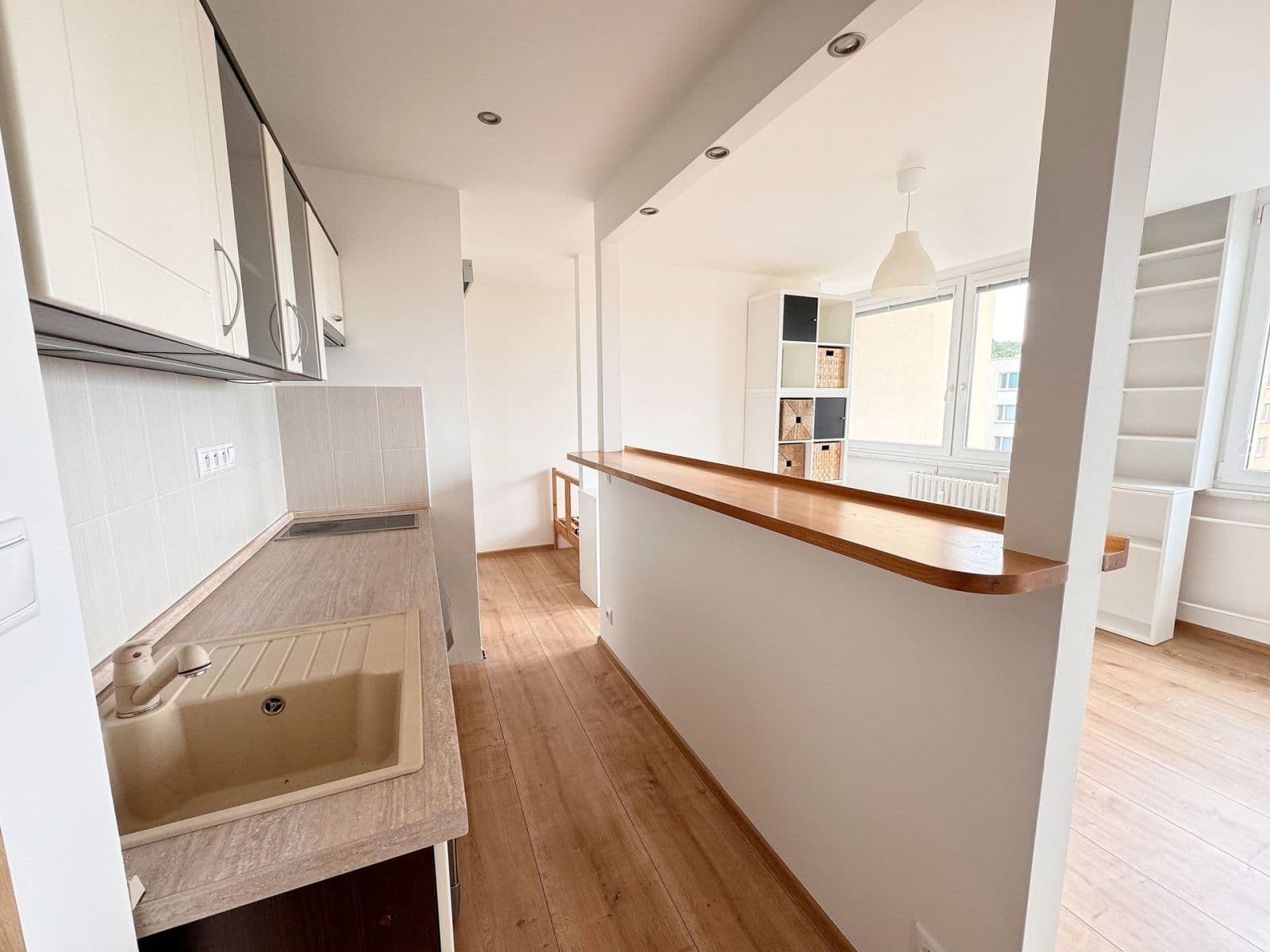 Prenájom bytu 1-izbový 32 m², Jelínkova, Praha, Praha Prenájom bytu 1-izbový 32 m², Jelínkova, Praha, Praha