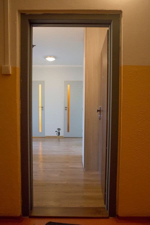 Prenájom bytu 3-izbový 67 m², Krosenská, Praha, Praha Prenájom bytu 3-izbový 67 m², Krosenská, Praha, Praha