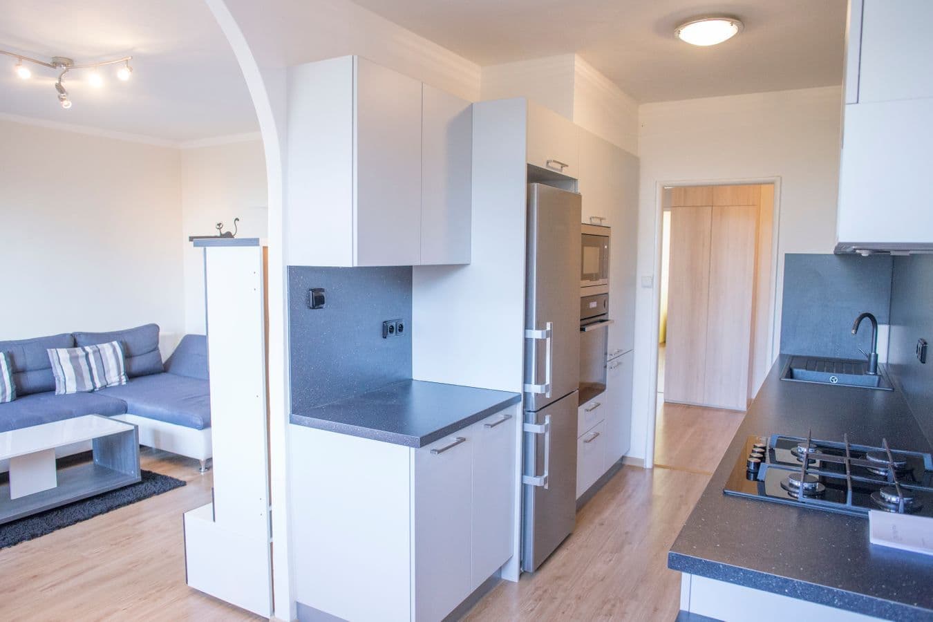Prenájom bytu 3-izbový 67 m², Krosenská, Praha, Praha Prenájom bytu 3-izbový 67 m², Krosenská, Praha, Praha