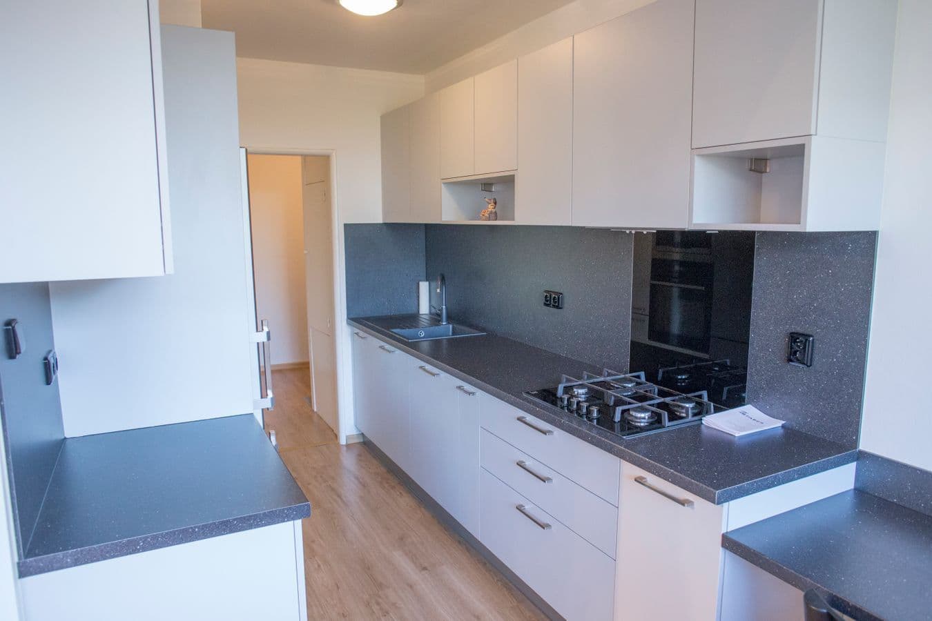 Prenájom bytu 3-izbový 67 m², Krosenská, Praha, Praha Prenájom bytu 3-izbový 67 m², Krosenská, Praha, Praha