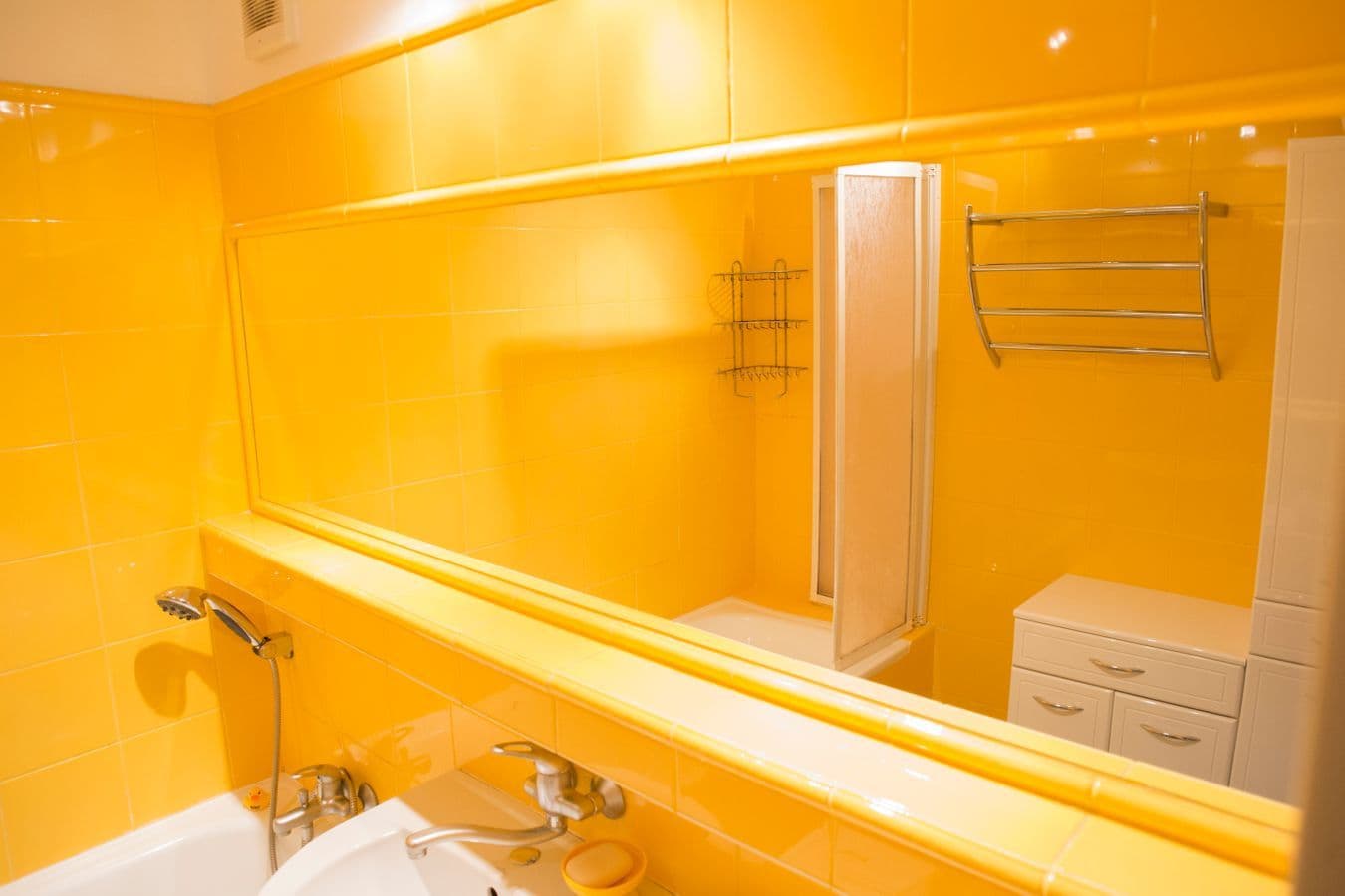 Prenájom bytu 3-izbový 67 m², Krosenská, Praha, Praha Prenájom bytu 3-izbový 67 m², Krosenská, Praha, Praha
