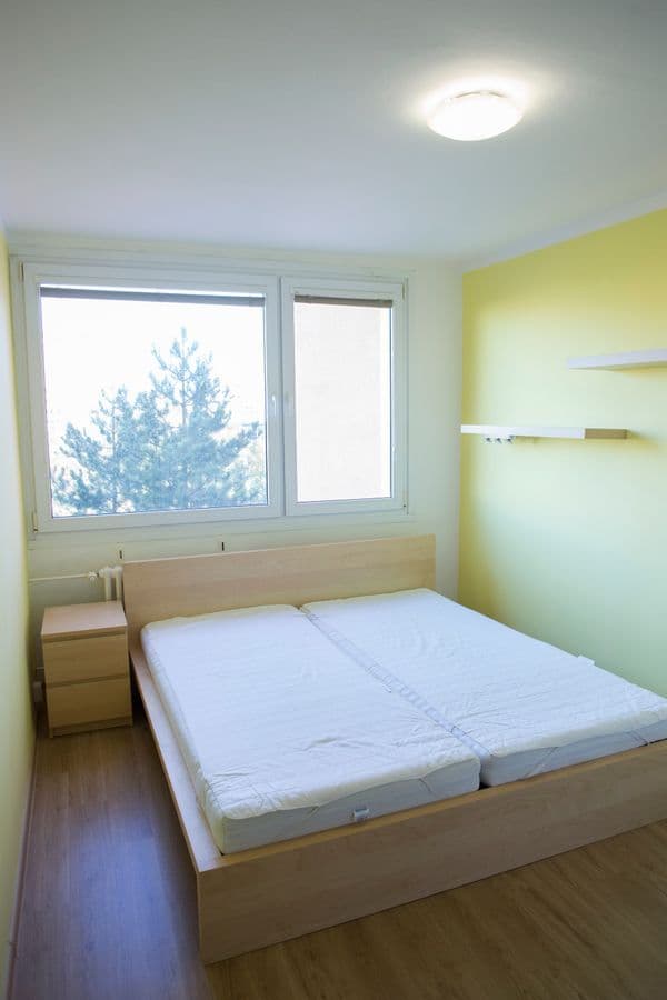 Prenájom bytu 3-izbový 67 m², Krosenská, Praha, Praha Prenájom bytu 3-izbový 67 m², Krosenská, Praha, Praha