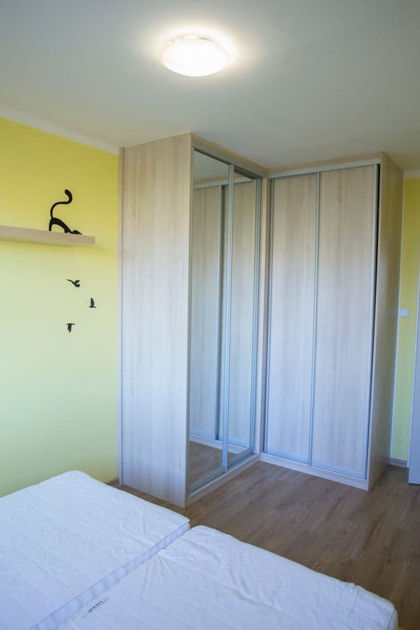 Prenájom bytu 3-izbový 67 m², Krosenská, Praha, Praha Prenájom bytu 3-izbový 67 m², Krosenská, Praha, Praha