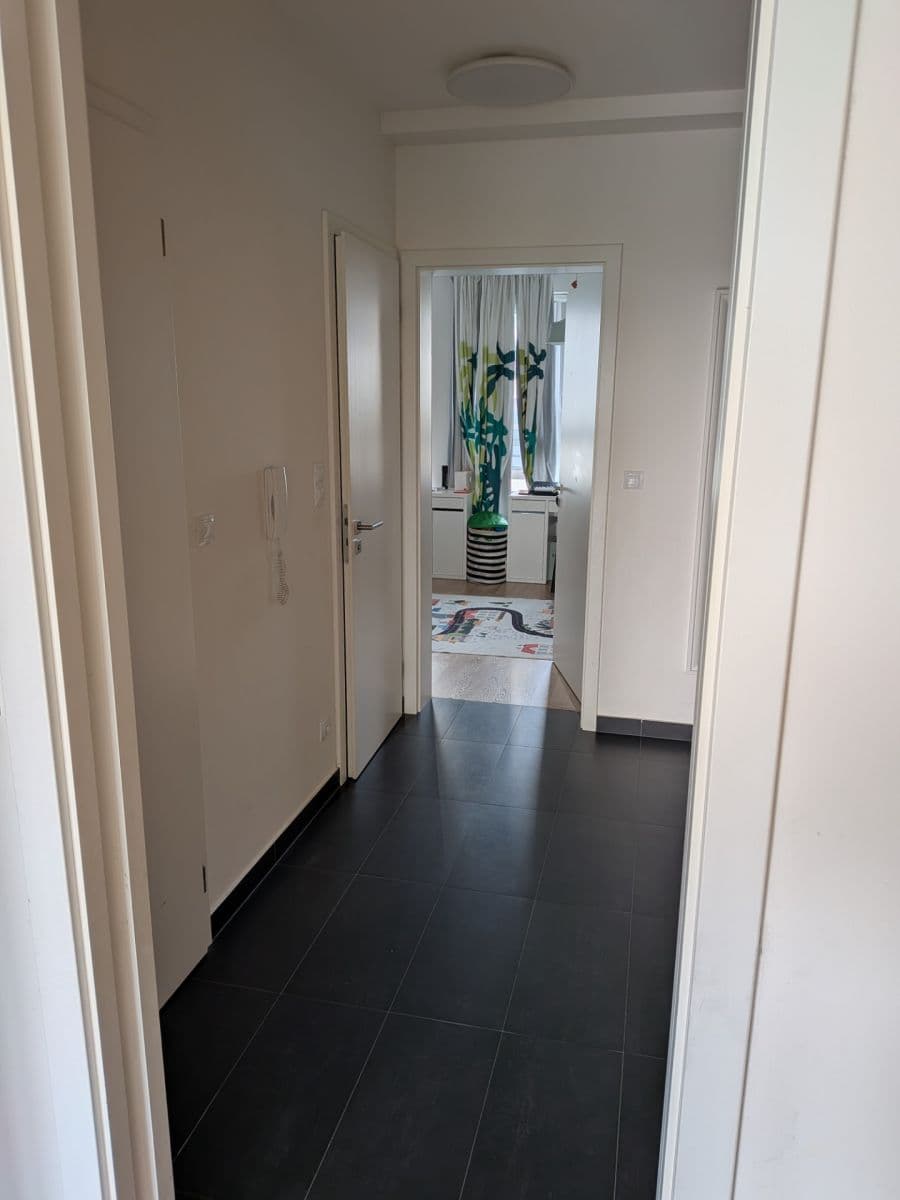 Prenájom bytu 3-izbový 80 m², Olgy Havlové, Praha, Praha Prenájom bytu 3-izbový 80 m², Olgy Havlové, Praha, Praha