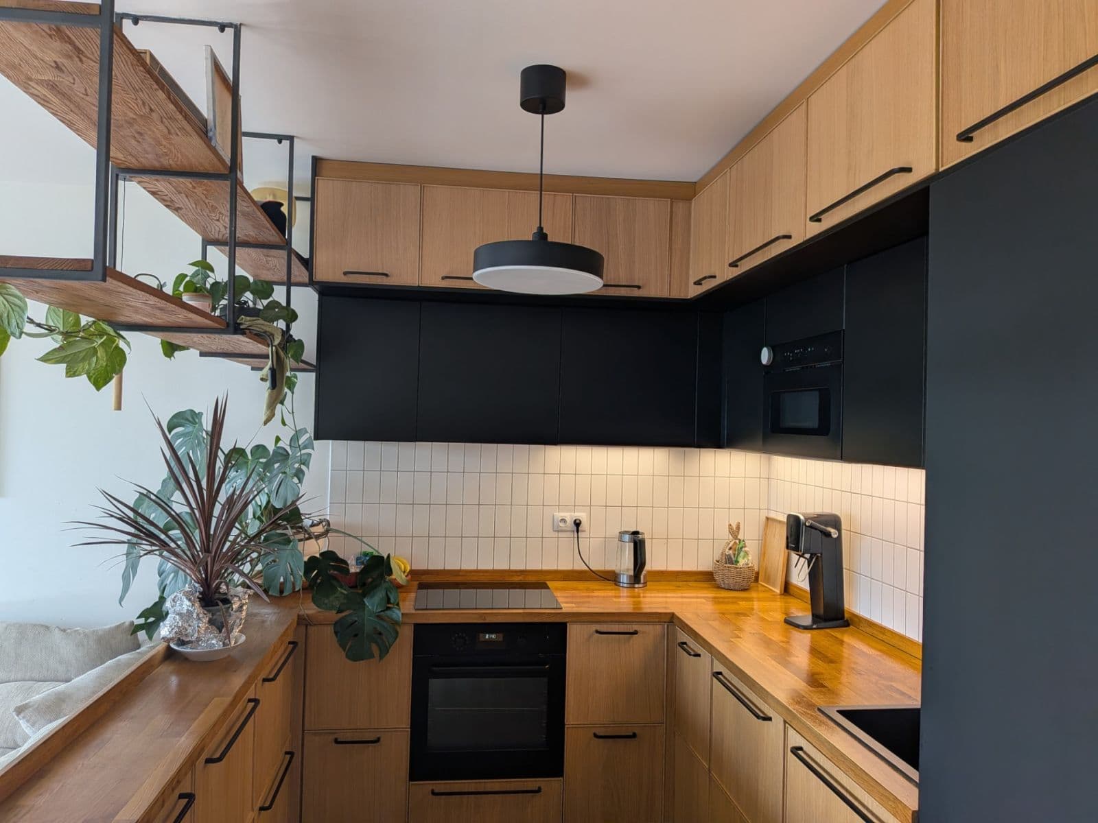 Prenájom bytu 3-izbový 80 m², Olgy Havlové, Praha, Praha Prenájom bytu 3-izbový 80 m², Olgy Havlové, Praha, Praha