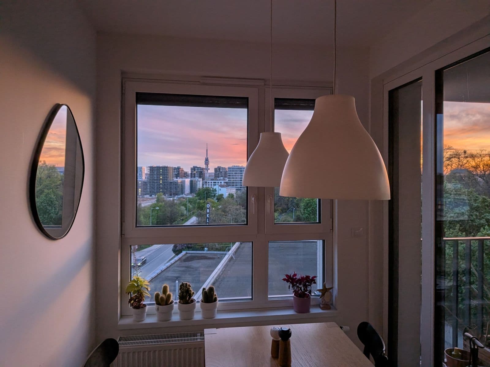 Prenájom bytu 3-izbový 80 m², Olgy Havlové, Praha, Praha Prenájom bytu 3-izbový 80 m², Olgy Havlové, Praha, Praha