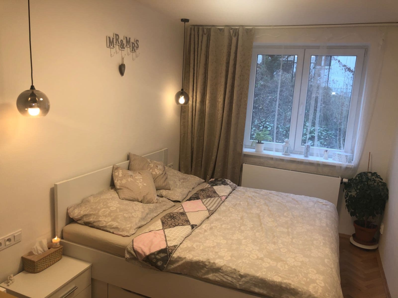 Prenájom bytu 2-izbový 61 m², Holandská, Praha, Praha Prenájom bytu 2-izbový 61 m², Holandská, Praha, Praha