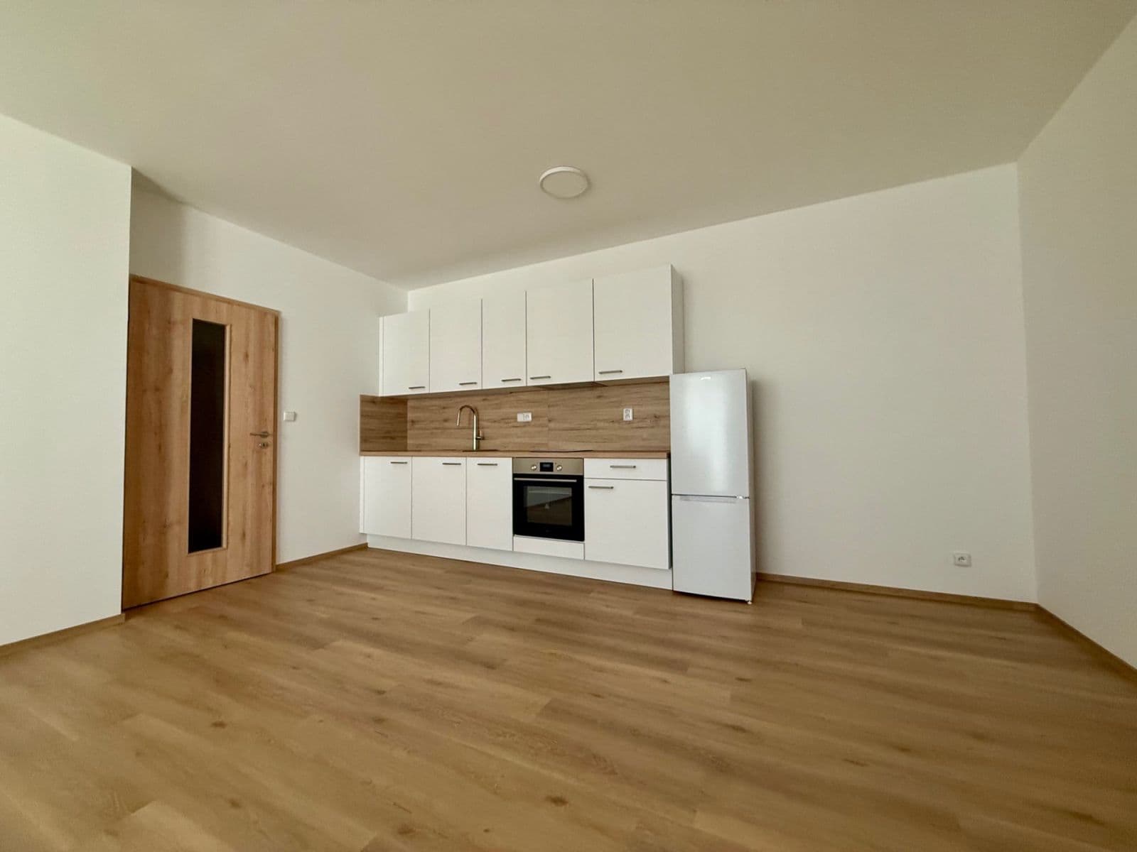 Prenájom bytu 2-izbový 55 m², Mochovská, Praha, Praha Prenájom bytu 2-izbový 55 m², Mochovská, Praha, Praha