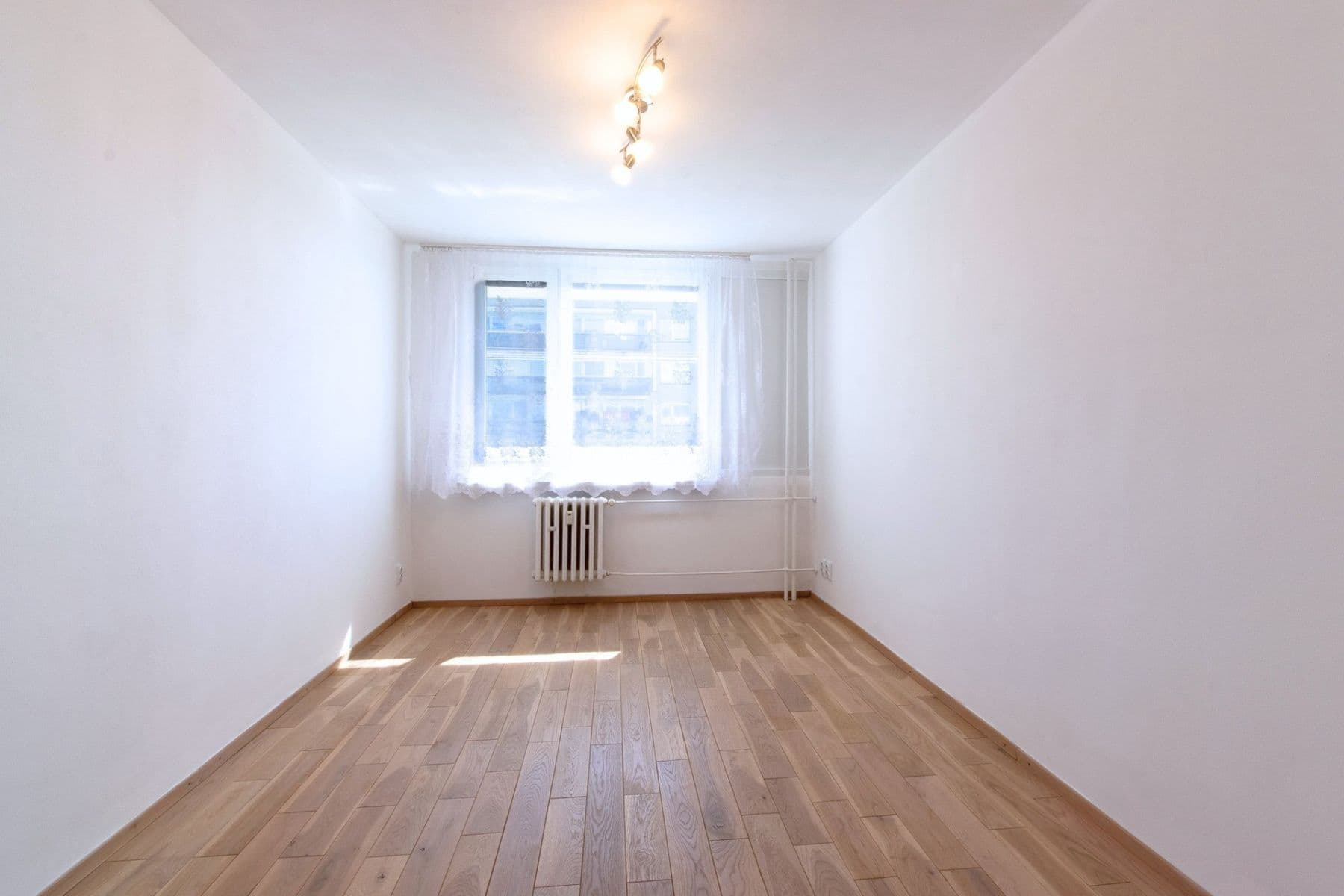 Prenájom bytu 3-izbový 72 m², K sadu, Praha, Praha Prenájom bytu 3-izbový 72 m², K sadu, Praha, Praha
