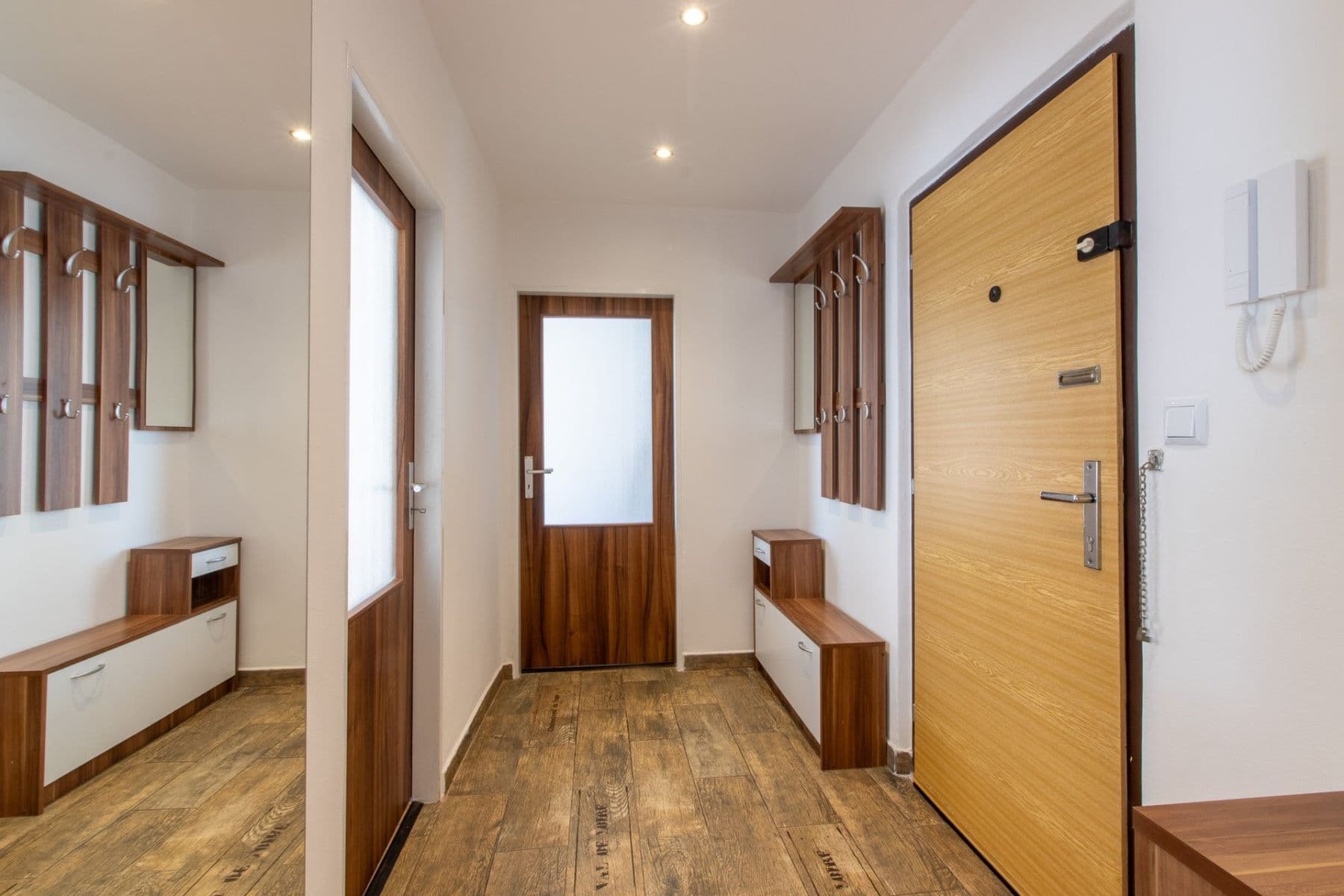 Prenájom bytu 3-izbový 72 m², K sadu, Praha, Praha Prenájom bytu 3-izbový 72 m², K sadu, Praha, Praha