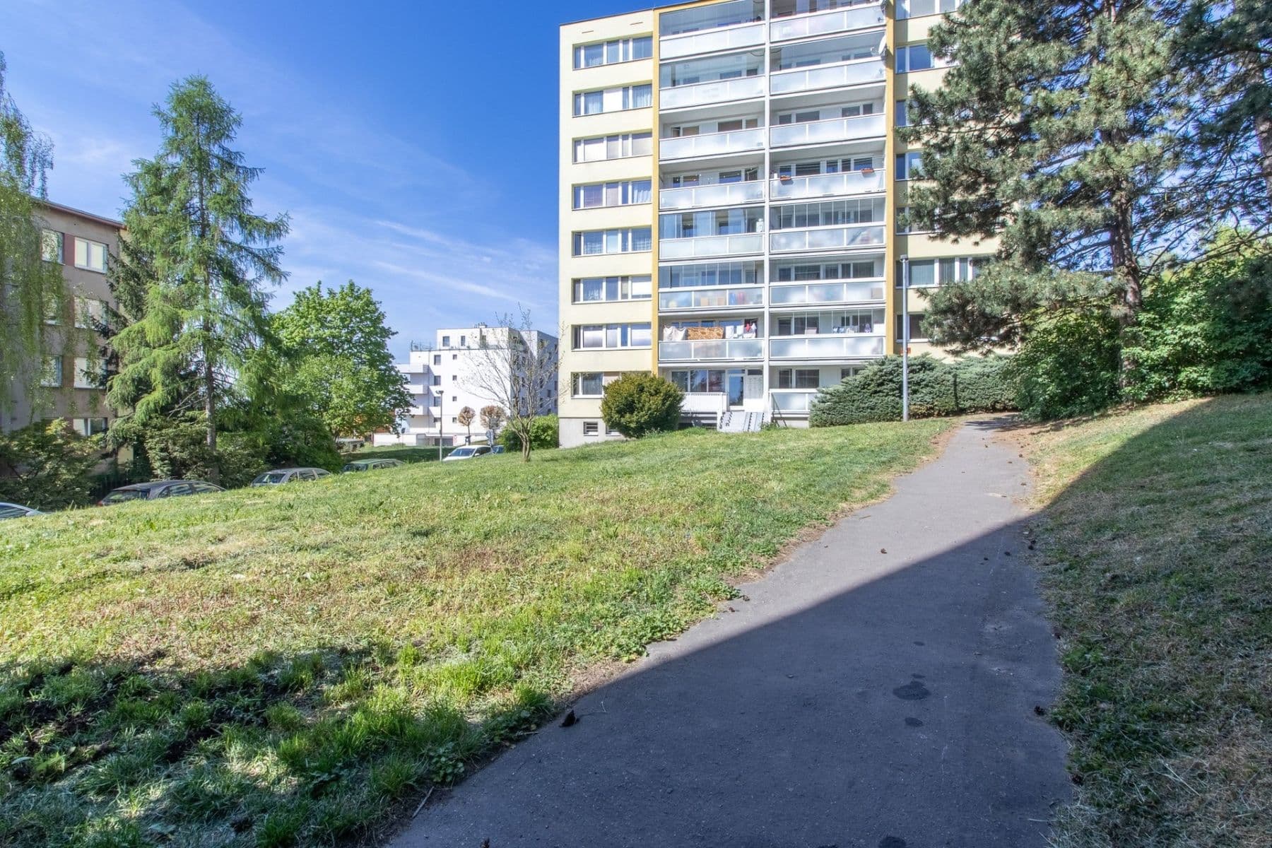 Prenájom bytu 3-izbový 72 m², K sadu, Praha, Praha Prenájom bytu 3-izbový 72 m², K sadu, Praha, Praha