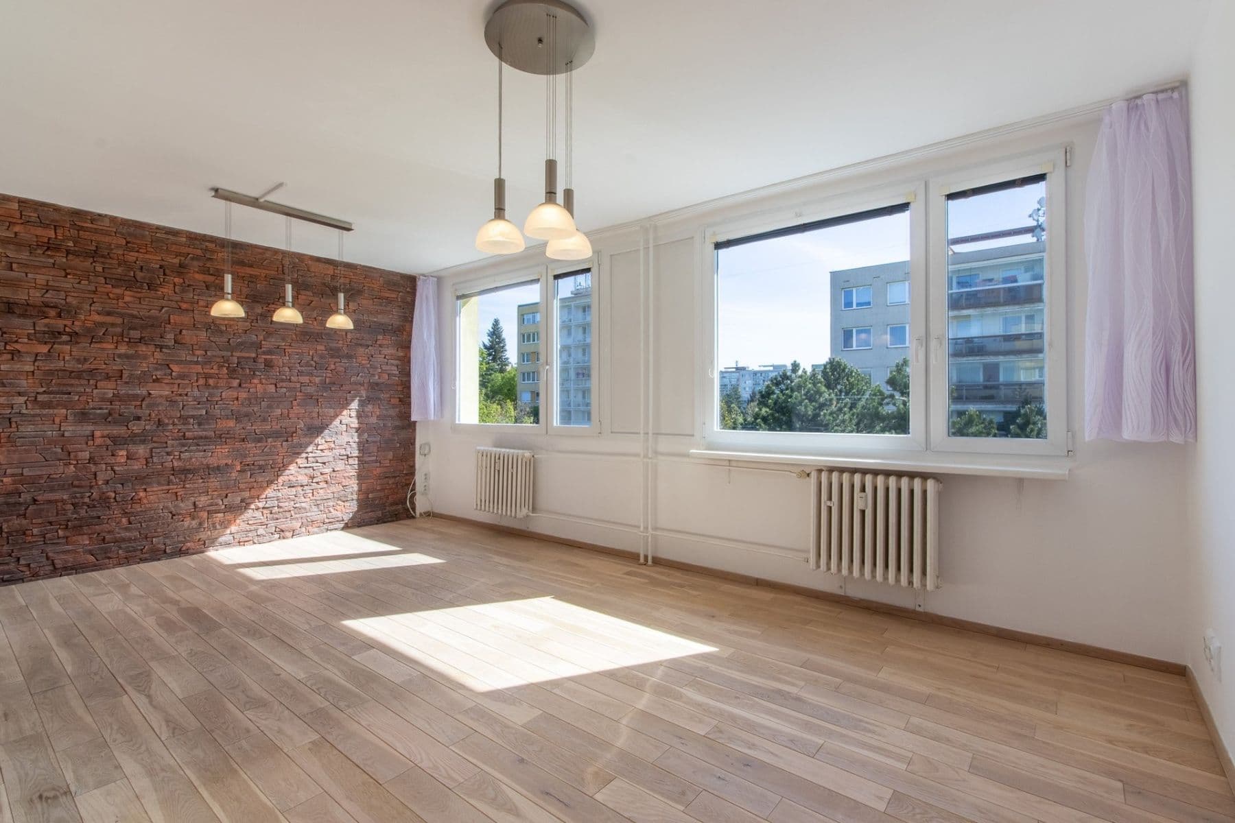Prenájom bytu 3-izbový 72 m², K sadu, Praha, Praha Prenájom bytu 3-izbový 72 m², K sadu, Praha, Praha