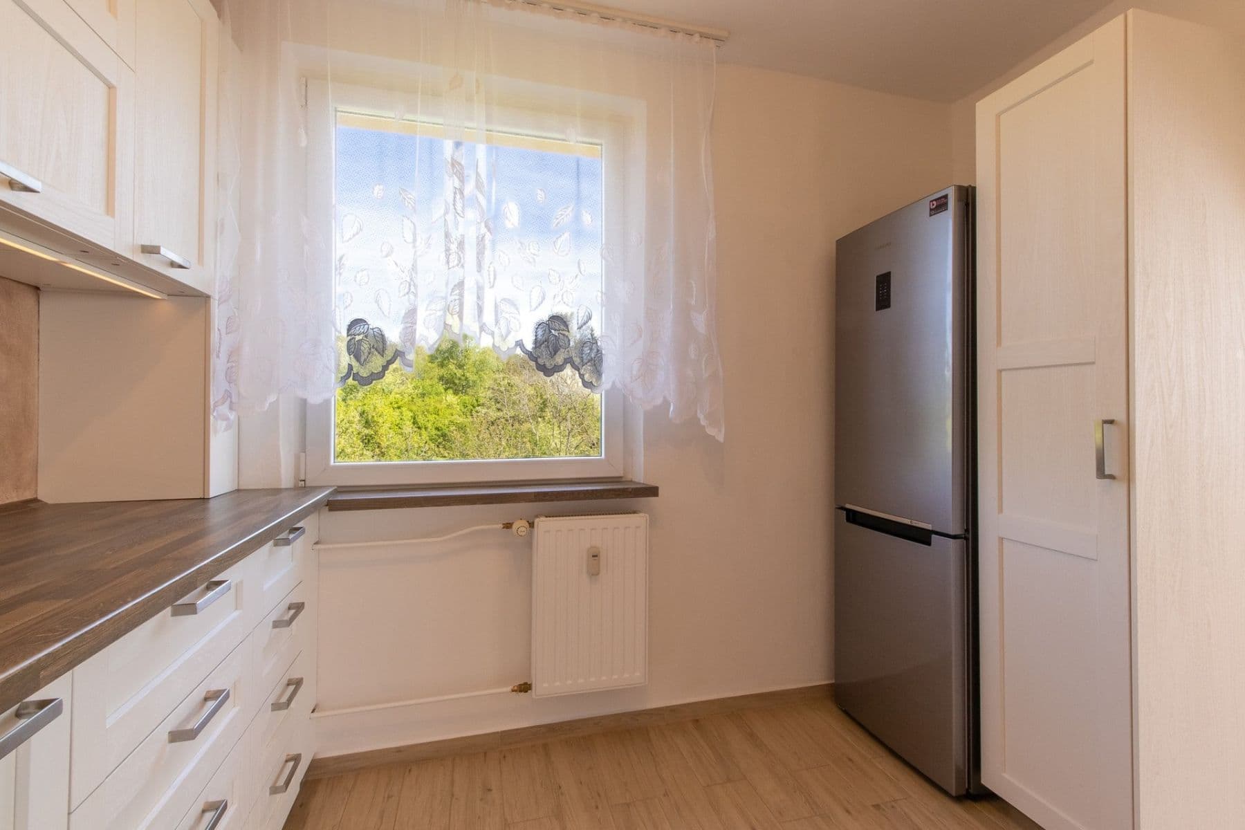 Prenájom bytu 3-izbový 72 m², K sadu, Praha, Praha Prenájom bytu 3-izbový 72 m², K sadu, Praha, Praha