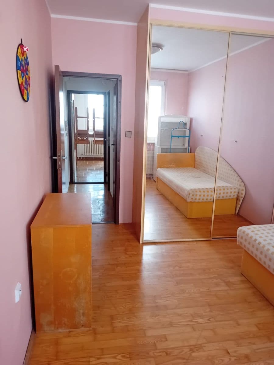 Prenájom bytu 3-izbový 78 m², Hlaváčikova, Karlova Ves, Bratislavský kraj Prenájom bytu 3-izbový 78 m², Hlaváčikova, Karlova Ves, Bratislavský kraj