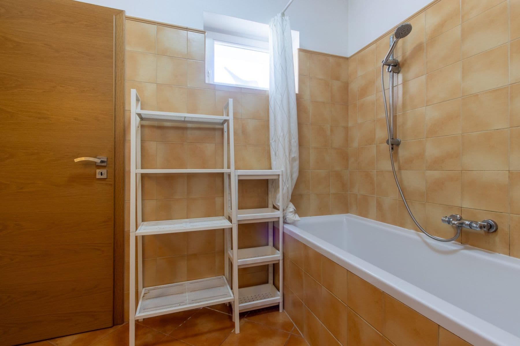 Prenájom bytu 2-izbový 42 m², Drahobejlova, Praha, Praha Prenájom bytu 2-izbový 42 m², Drahobejlova, Praha, Praha