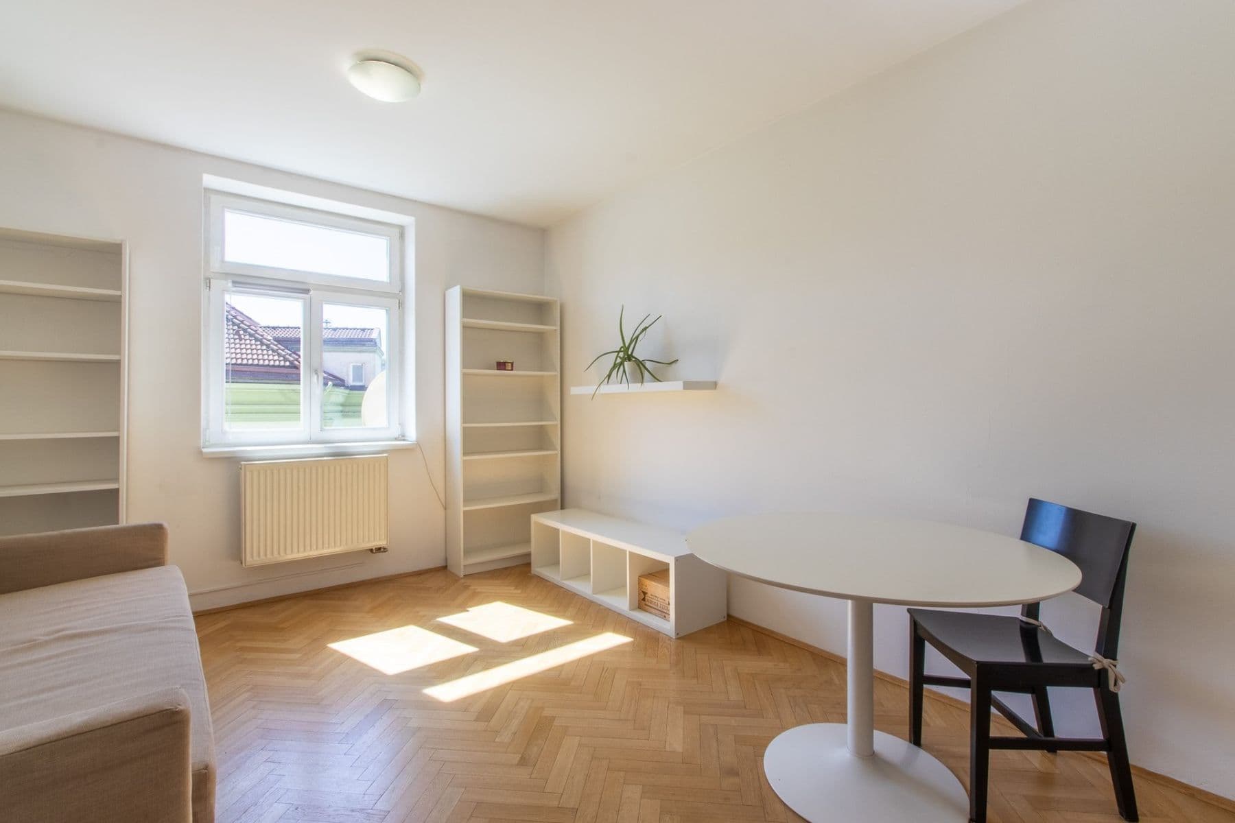 Prenájom bytu 2-izbový 42 m², Drahobejlova, Praha, Praha Prenájom bytu 2-izbový 42 m², Drahobejlova, Praha, Praha