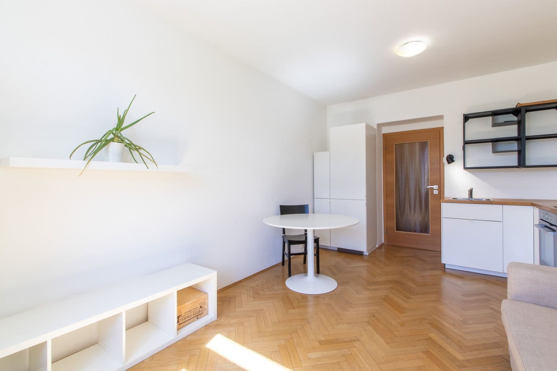 Prenájom bytu 2-izbový 42 m², Drahobejlova, Praha, Praha Prenájom bytu 2-izbový 42 m², Drahobejlova, Praha, Praha