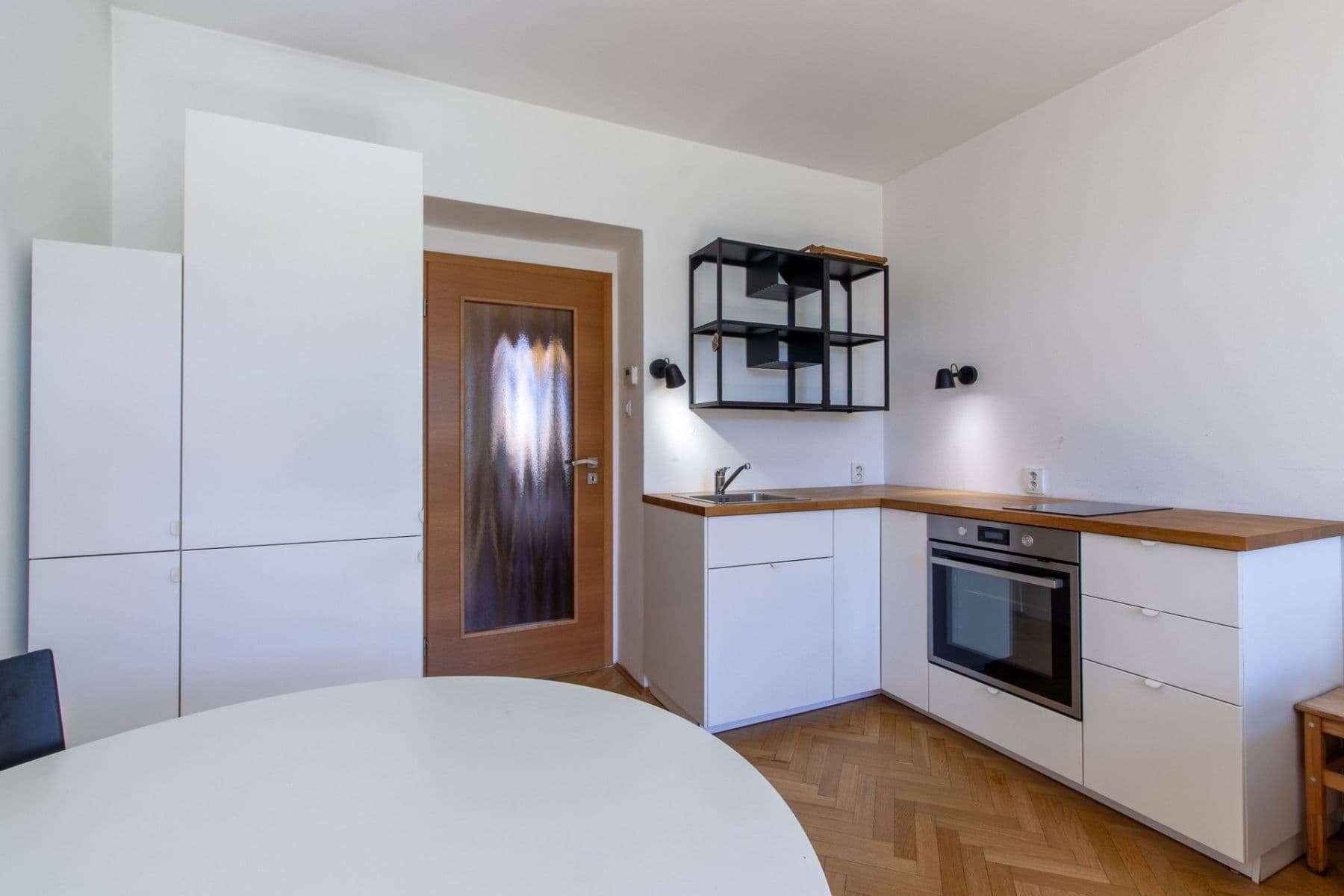 Prenájom bytu 2-izbový 42 m², Drahobejlova, Praha, Praha Prenájom bytu 2-izbový 42 m², Drahobejlova, Praha, Praha
