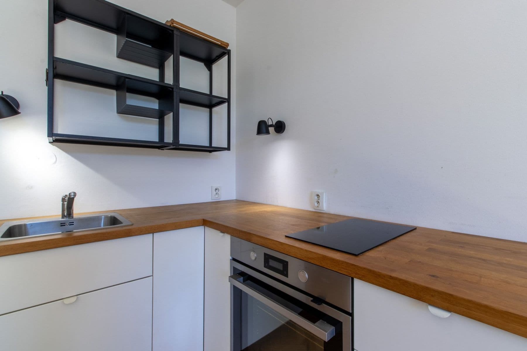 Prenájom bytu 2-izbový 42 m², Drahobejlova, Praha, Praha Prenájom bytu 2-izbový 42 m², Drahobejlova, Praha, Praha