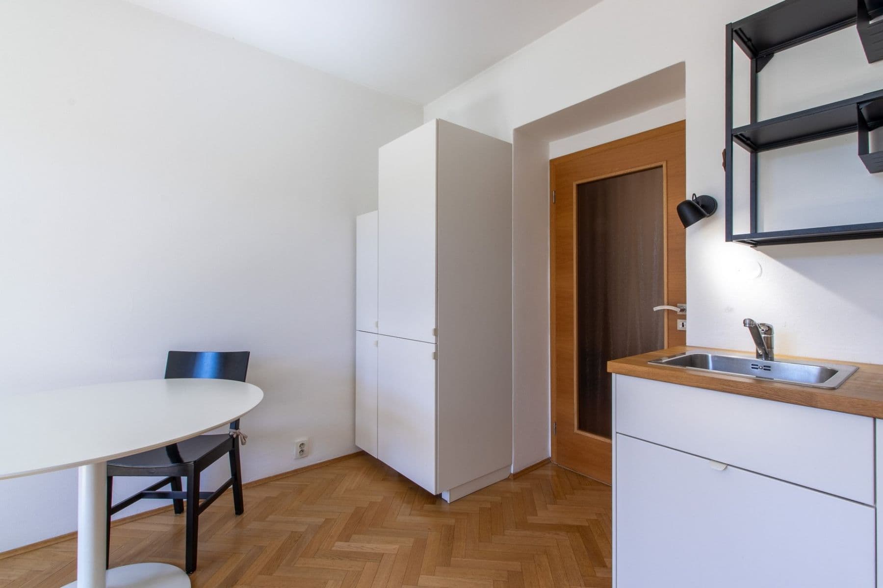 Prenájom bytu 2-izbový 42 m², Drahobejlova, Praha, Praha Prenájom bytu 2-izbový 42 m², Drahobejlova, Praha, Praha