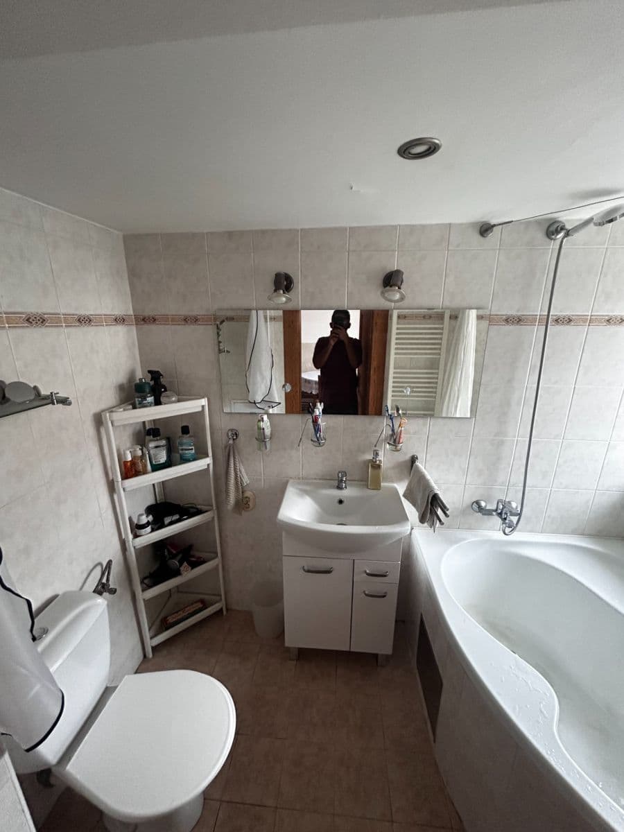 Prenájom domu 81 m², pozemek 150 m², Grafická, Praha, Praha Prenájom domu 81 m², pozemek 150 m², Grafická, Praha, Praha