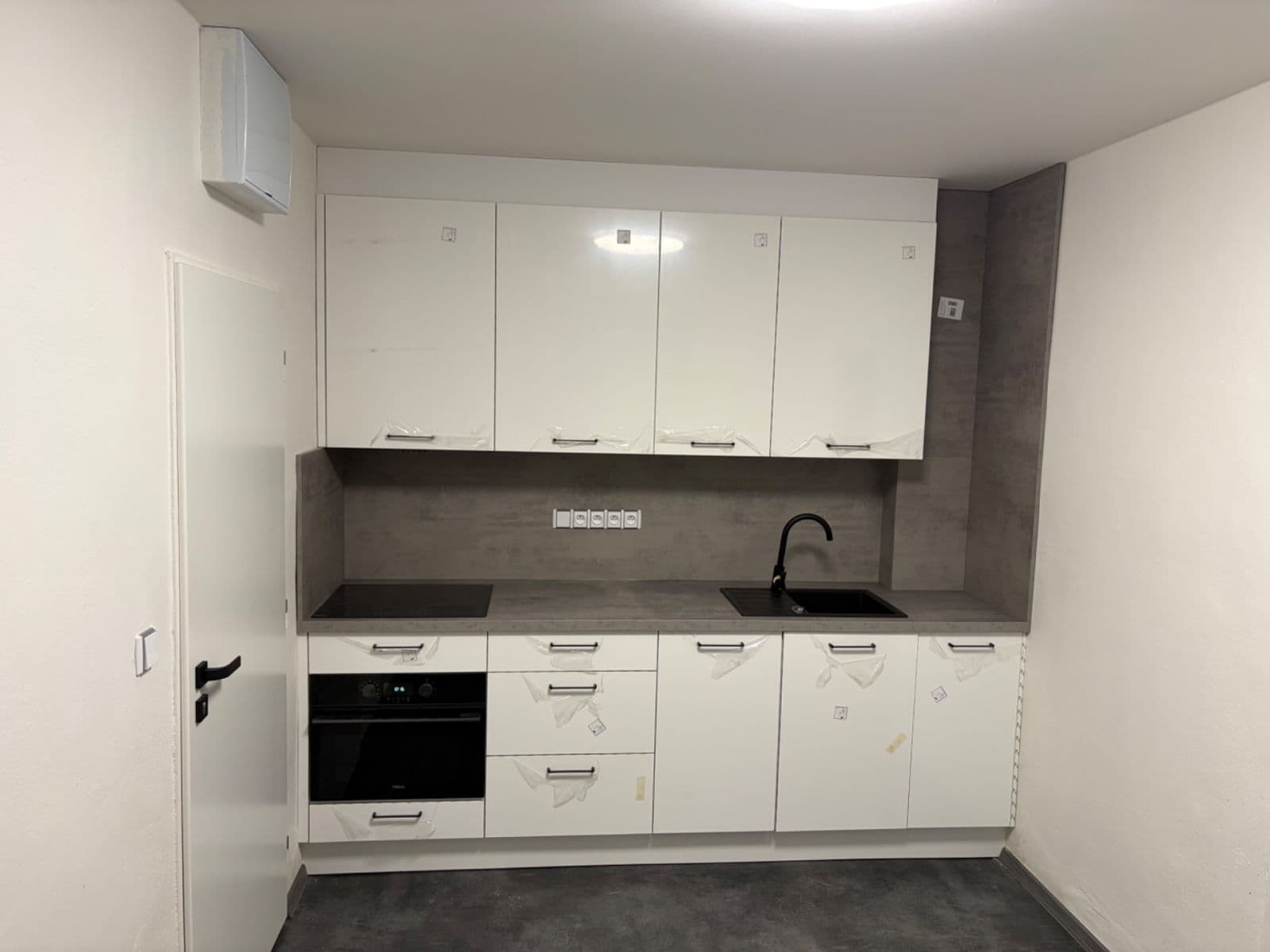 Prenájom bytu 1-izbový 30 m², Šmejkalova, Brno, Jihomoravský kraj Prenájom bytu 1-izbový 30 m², Šmejkalova, Brno, Jihomoravský kraj