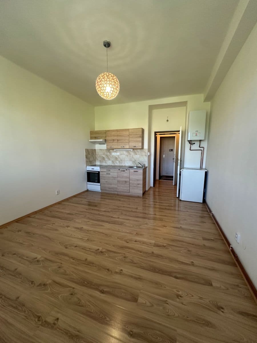 Prenájom bytu 1-izbový 30 m², Drahobejlova, Praha, Praha Prenájom bytu 1-izbový 30 m², Drahobejlova, Praha, Praha